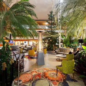 Pavilion On Northbourne Hotel